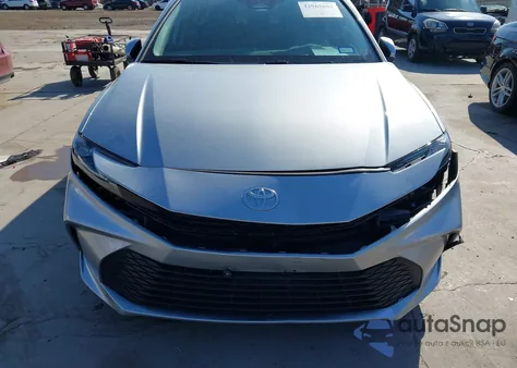2025 Toyota Camry Le z USA, uszkodzony, nr VIN 4T1DAACK7SU155010